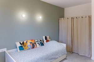 Ground floor of villa 75 m2, hill view - Pets allowed