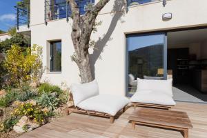 Ground floor of villa 75 m2, hill view - Pets allowed