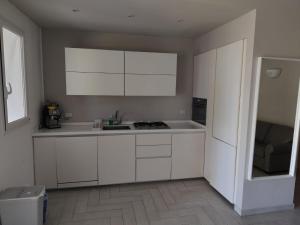 Luxury apartment Tracadero 2 Bedrooms Sea Pools access Private Garden Workspace