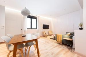 STAYMADRID - Bernabeu Chic Apartment