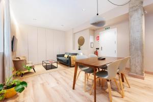 STAYMADRID - Bernabeu Chic Apartment