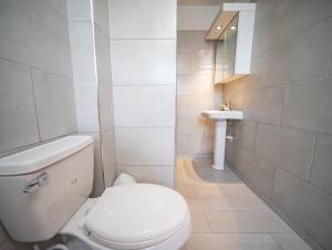 Plaza Achim 2BR APT, heart of nightlife area!