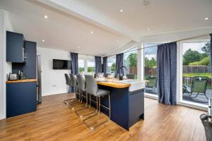 Finest Retreats - Silverwood Executive Chalet