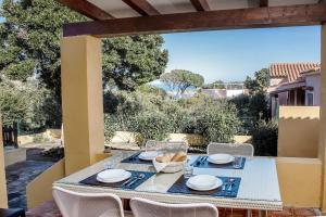 Private villa with sea view 6pp Villa i Mirti