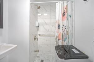 Cozy Central Units in Prime Location