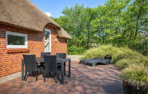 Amazing Home In Blåvand With Kitchen