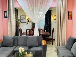 Moshi -Mnazi home stay