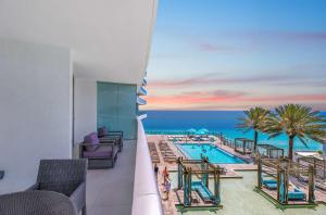 Lyfe Resort l Ocean Pool View Gym, Beach Access