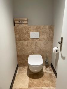 Charming workshop with Jacuzzi near Saint-Émilion