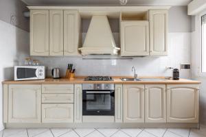 Bedetti Modern Flat by Wonderful Italy