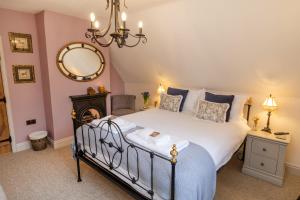 Rectory Cottage near Paultons park & New Forest