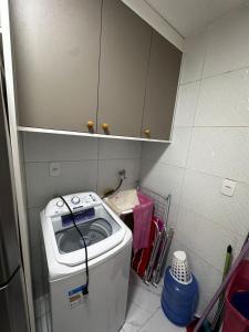 Village com 2 suites com ar a 300mts da praia e do rio