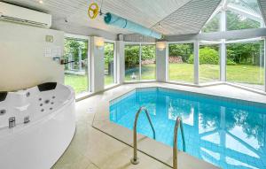 Nice Home In Højby With Sauna