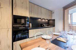 Modern flat in Les Houches Balcony Parking