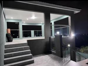 Bright&Modern Rooftop Pool Paradise