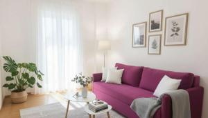Purple Charm Elegant 1-Bedroom City Escape