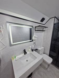 Glamping Georgia - Mukhrani Hills