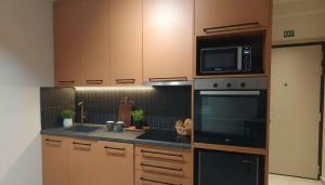 The Victoria Suite Chic & Modern Studio Stay