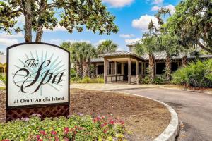 2338 Boxwood Lane-Courtside Villas