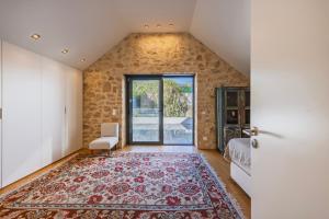 189 - Charming Garden Villa in the Heart of Cascais