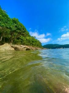 Casa inteira - 5 min da praia a pé
