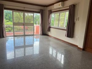 Pool villa SAINT JIRA