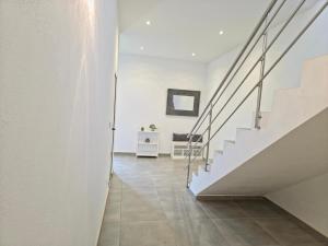 Sylvie conciergerie Exceptional house with sea view