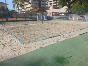 Beautiful 2 bedroom apartment in condominium in Praia das Toninhas