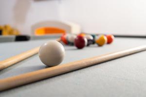 Spacious 2-Bed House Sleeps 7 Near Manchester