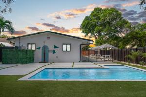 Designer 1BR Retreat Heart of Miami Pool