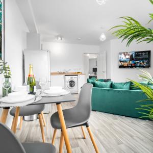 Stylish 2 Bed Apartment - Parking - Smart Tv - Wi-Fi Netflix 27C