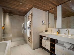 Appartement luxueux au cœur de Courchevel 1850 - FR-1-830-4