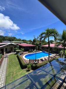 VIP - 7 Master Bedroom Private compound