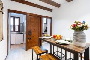 8 mins from San Marco, experience authentic Venice