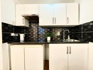 Modern 3-Bed, 2-Bath Detached House in Paddington near Hyde Park & Little Venice by NourNest Apartments