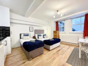 Modern 3-Bed, 2-Bath Detached House in Paddington near Hyde Park & Little Venice by NourNest Apartments
