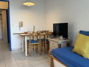Studio à Villeneuve-Loubet Plage avec Parking Privé, 24 Couchages - FR-1-252A-6