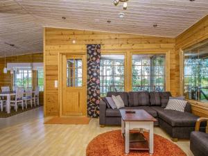 Holiday Home Kaarna by Interhome