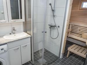 Holiday Home Kesärinne 14 by Interhome