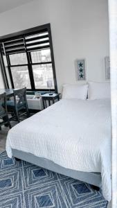 Stylish Studio Apt-Outside NYC