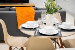 City Adventure-Quick NYC Access-2BR-Free Parking