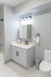 Easy Access to Times Square and Metlife Stadium Free Parking