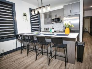 Great Location-20 Mins to NYC-Free Indoor Parking