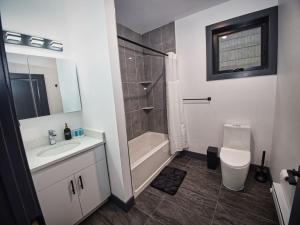 Free Indoor Parking 25 Minutes to NYC