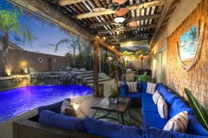 Tropical Vibes Prime La Quinta Location Entertainers Backyard