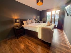 Riverside 1bd - Balcony & Parking Hydro SECC