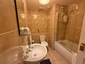 Riverside 1bd - Balcony & Parking Hydro SECC