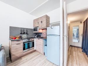 Studio Escale Port-3 by Interhome