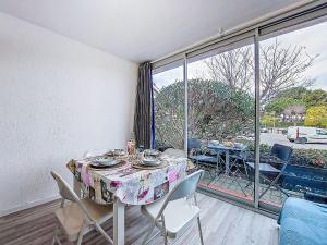 Studio Escale Port-3 by Interhome