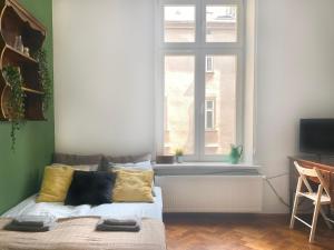 Large 89m2 Apartment, 3 bedrooms and 2 bathrooms